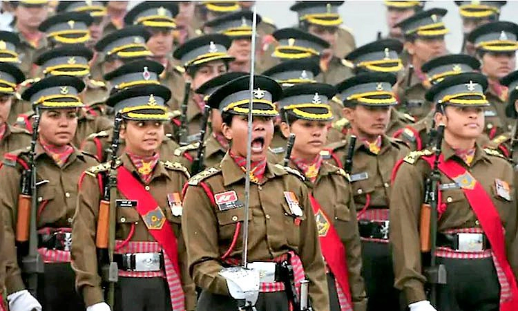 ಮಹಿಳಾ ಸೇನಾಧಿಕಾರಿಗಳು ಶಾಶ್ವತ ಆಯೋಗಕ್ಕೆ ಅರ್ಹರು: ಸುಪ್ರೀಂ ಕೋರ್ಟ್ ತೀರ್ಪು