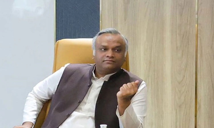 ಕಲಬುರಗಿಗೆ ಕೊನೆ ಸ್ಥಾನ: ಜೆಡಿಎಸ್ ವಿರುದ್ಧ ಪ್ರಿಯಾಂಕ್ ಖರ್ಗೆ ಕೆಂಡಾಮಂಡಲ