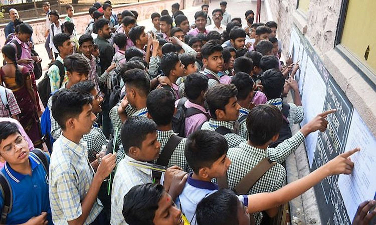 SSLC ಪರೀಕ್ಷಾ ಫಲಿತಾಂಶ ತಿಳಿಸಿಕೊಟ್ಟ ಮಹಾ ಪಾಠವೇನು?ವಿದ್ಯಾರ್ಥಿಗಳ ಸಾಧನೆಗೆ ಸೆಲ್ಯೂಟ್!