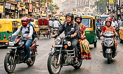 ಬಂಗಾಳದಲ್ಲಿ ಬೈಕ್‌ಗೆ ನಿರ್ಬಂಧ: ಆಯೋಗ ವಿರುದ್ಧ ಕೋರ್ಟ್‌ ಗರಂ