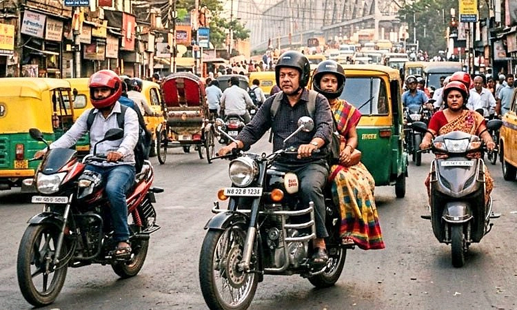 ಬಂಗಾಳದಲ್ಲಿ ಬೈಕ್‌ಗೆ ನಿರ್ಬಂಧ: ಆಯೋಗ ವಿರುದ್ಧ ಕೋರ್ಟ್‌ ಗರಂ