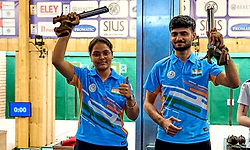 Shooting: ವಂಶಿಕಾ-ಶಿವ ಜೋಡಿಗೆ ರಜತ