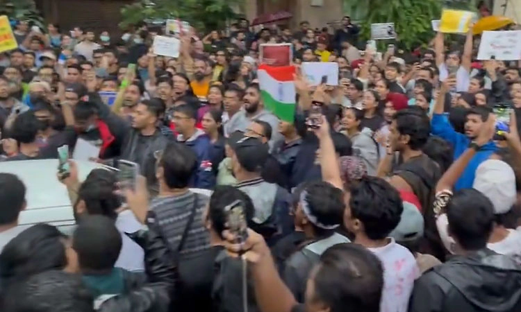 NEET agitation: ವಿದ್ಯಾರ್ಥಿಗಳಿಗೆ ಪ್ರತಿಭಟನೆ ನಡೆಸದಂತೆ ವಿವಿಗಳ ಸೂಚನೆ