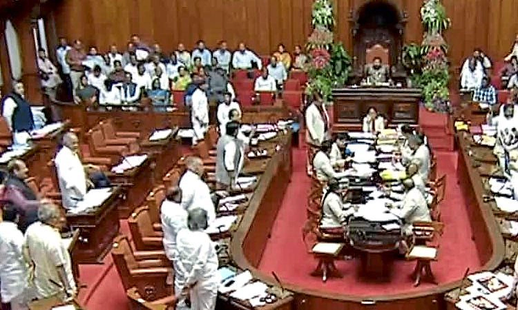 ರಾಮನ ಹುಂಡಿ ಗದ್ದಲ: ಮೇಲ್ಮನೆ ಕಲಾಪ ಅರ್ಧ ತಾಸು ಮುಂದೂಡಿಕೆ