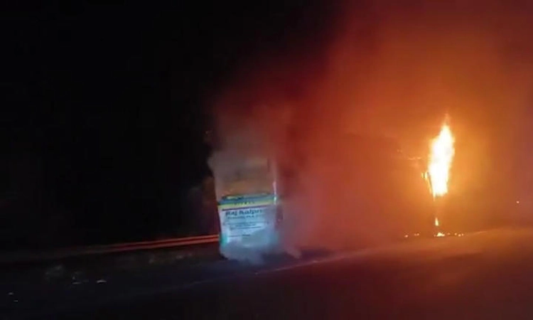 9 killed as bus catches fire on Yamuna Expressway in Greater Noida