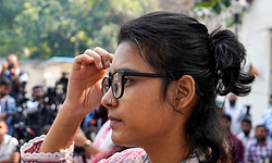 ಶಾಂತಿ ಬಾಂಡ್‌ಗೆ ಸಹಿ ಹಾಕಲು ನೇಹಾ ಬೋರಾ ನಕಾರ