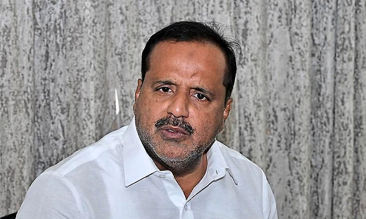 ಕನ್ನಡಿಗರ ಕರೆ ತರದ ವಿಮಾನ ಸಂಸ್ಥೆ ವಿರುದ್ಧ ಸುಪ್ರೀಂಗೆ: ಯು.ಟಿ.ಖಾದರ್ 