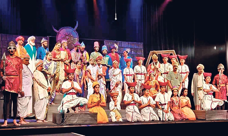 ರಂಗಸಂವೇದನೆ ಮೆರೆದ ಐತಿಹಾಸಿಕ ನಾಟಕ ಛತ್ರಪತಿ ಶಿವಾಜಿ