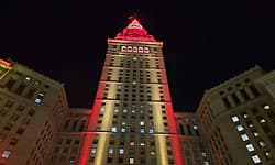 ಕ್ಲೀವ್‌ಲ್ಯಾಂಡ್‌ ಟವರ್‌ನಲ್ಲಿ ಕನ್ನಡ ಬಾವುಟ