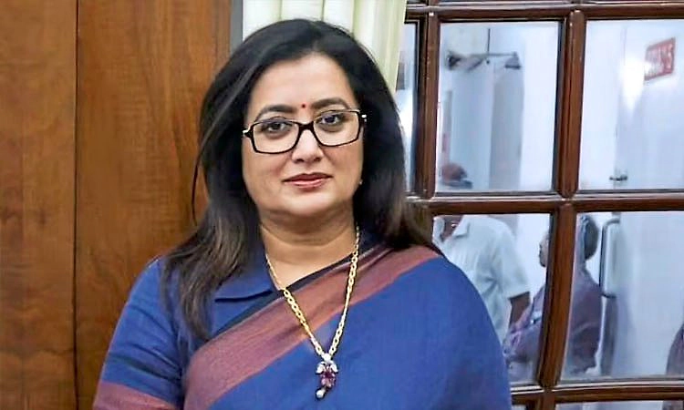 ಮದ್ದೂರಿಗೆ ಮಾಜಿ ಸಂಸದೆಯಾಗಿ ಅಲ್ಲ, ಸೊಸೆಯಾಗಿ ಭೇಟಿ: ಸುಮಲತಾ