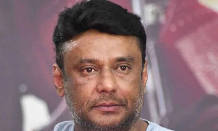 ಜೈಲಿನಲ್ಲಿ ದರ್ಶನ್‌ ಭೇಟಿಯಾದ ಪತ್ನಿ,ಸೋದರ: ಸ್ಟಾರ್‌ ವಾರ್‌ ಬಗ್ಗೆ ಮಾಹಿತಿ?