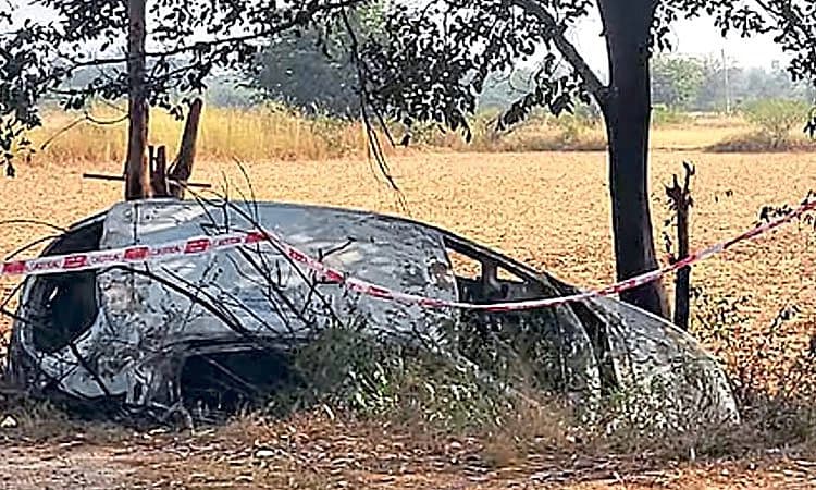 ಕಾರು ಅಪಘಾತ: ಯುವಕ ಸಜೀವ ದಹನ