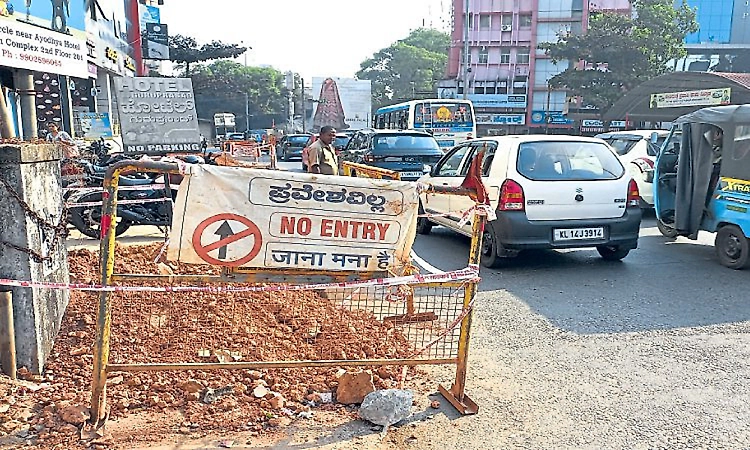 Mangaluru: Road excavation works disrupt traffic and pedestrian movement across city