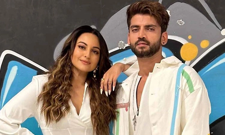 Kerala temple gets life-size mechanical elephant from actor Sonakshi Sinha, PETA