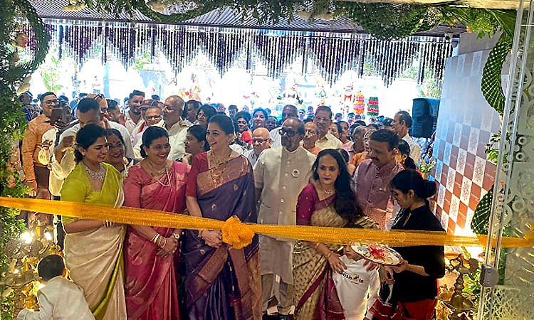 ಮಂಗಳೂರು: ಎಂ. ಸಂಜೀವ ಶೆಟ್ಟಿ ಸಿಲ್ಕ್ಸ್‌ & ರೆಡಿಮೇಡ್ಸ್‌ ಬೃಹತ್‌ ಮಳಿಗೆ ಉದ್ಘಾಟನೆ