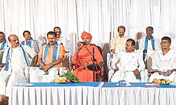 ಕೋಟಿ-ಚೆನ್ನಯರು ಸತ್ಯದ ದೀಪ : ಭಟ್ಟಾರಕ ಸ್ವಾಮೀಜಿ