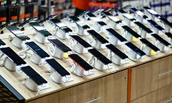 Smartphone now India's top export category with total overseas shipment worth USD 30 bn: Vaishnaw