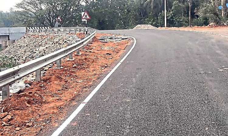 ಸೌಡದಲ್ಲಿ ಹೊಸ ಸೇತುವೆ: ಅಪಾಯಕಾರಿ ತಿರುವುಗಳಲ್ಲಿ ಅಪಘಾತ ಭೀತಿ