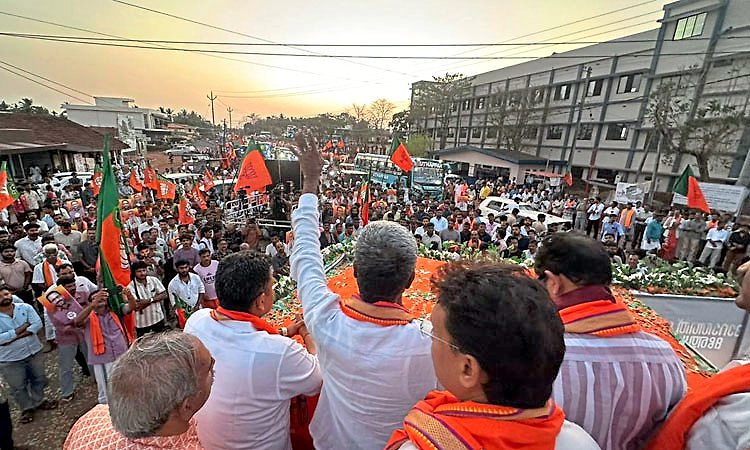 Kerala Assembly Elections: ಕಾವೇರಿದ ಚುನಾವಣ ಕಣ: ಪ್ರಚಾರ ಬಿರುಸು