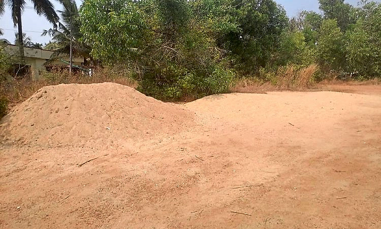 Sulya: ಅಕ್ರಮ ಮರಳು ಸಾಗಾಟ: ಪೊಲೀಸ್‌ ಕರ್ತವ್ಯಕ್ಕೆ ಅಡ್ಡಿ