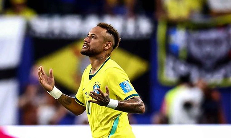 Brazil cruise into Round of 32 as Neymar returns