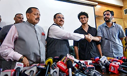 Centre accepts CJP demands; Jantar Mantar protest finally ends