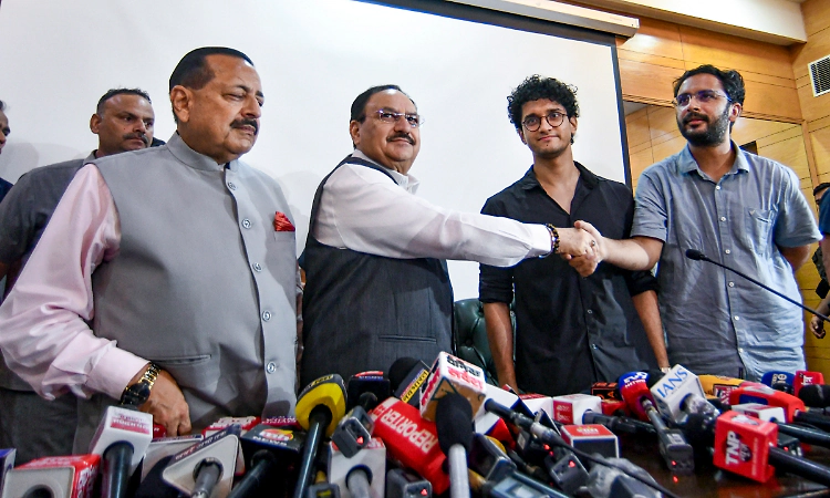 Centre accepts CJP demands; Jantar Mantar protest finally ends