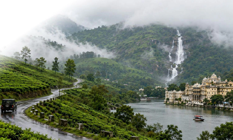 Monsoon Trip: ಮಾನ್ಸೂನ್‌ ಪ್ರವಾಸದ ಮಜಾ ಸವಿಯುವ ಮುನ್ನ ಇರಲಿ ಎಚ್ಚರ