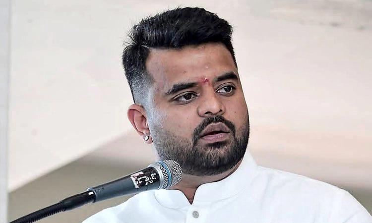 ಪ್ರಜ್ವಲ್‌ ರೇವಣ್ಣ ಪ್ರಕರಣ: ಪೆನ್‌ಡ್ರೈವ್ ಹಂಚಿಕೆ ಮಾಡಿದ 8 ಮಂದಿಗೆ  ಸಂಕಷ್ಟ