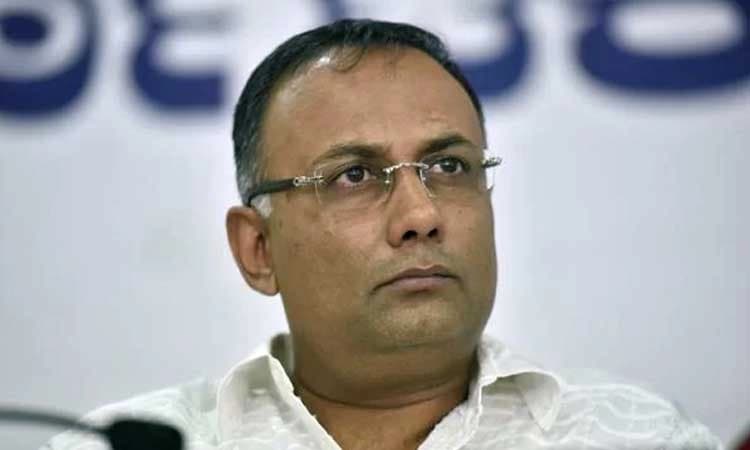 K'taka Minister Dinesh Gundu Rao orders testing of egg samples amid antibiotic concerns