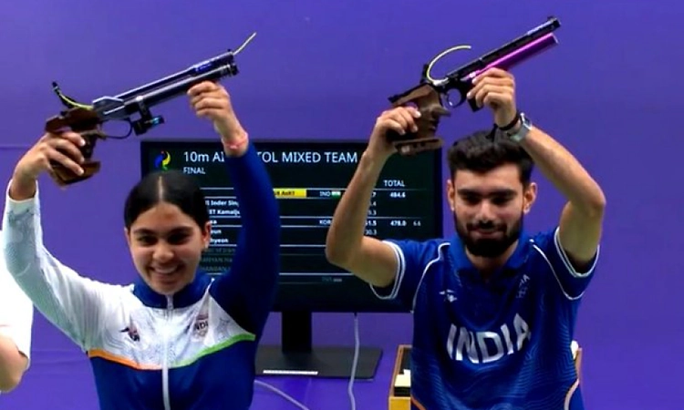 Kamaljeet, Suruchi shoot gold in 10m air pistol mixed team event