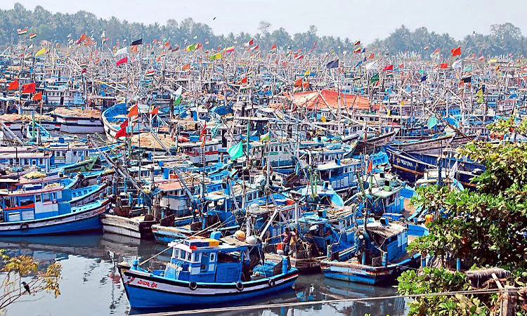 Malpe; ಸಮುದ್ರದಲ್ಲಿ ಮತ್ತೆ ಚಂಡಮಾರುತ: ದಡದತ್ತ ಧಾವಿಸಿದ ಬೋಟ್‌ಗಳು