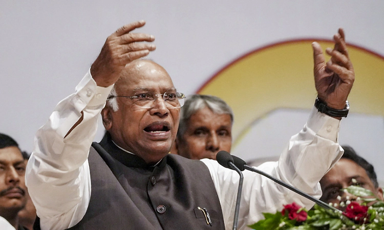 "As long as RSS ideology is not eliminated, there will be no peace in the country," claims Mallikarjun Kharge