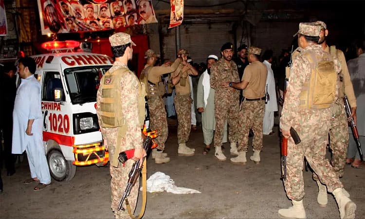 Pakistan: ಅಫ್ಘಾನಿಸ್ತಾನದ ಮೇಲೆ ಪಾಕ್‌ ವೈಮಾನಿಕ ದಾಳಿ- 9ಮಕ್ಕಳು ಸೇರಿ 10 ಸಾವು