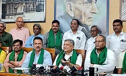 ರೈತರ ಬೆಂಬಲ ಬೆಲೆಗೆ ಖರೀದಿ ಕೇಂದ್ರವಿಲ್ಲ, ಶಾಸಕರ ಖರೀದಿಗೆ ಕೇಂದ್ರ ತೆರೆಯಲಾಗಿದೆ: ಶೆಟ್ಟರ್