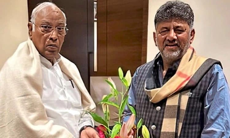 ಖರ್ಗೆ ಜತೆ ಡಿ.ಕೆ.ಶಿವಕುಮಾರ್‌ ಸಮಾಲೋಚನೆ