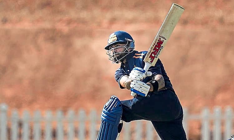 ಕೊಹ್ಲಿ ಆಟಕ್ಕೆ ದೇವನಹಳ್ಳಿಯಲ್ಲಿ 35 ಪೊಲೀಸರಿಂದ ಬಿಗಿ ಭದ್ರತೆ