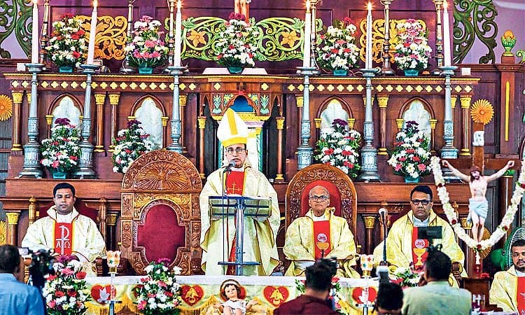 ಕರಾವಳಿಯಾದ್ಯಂತ ಸಂಭ್ರಮ, ಸಡಗರದ ಕ್ರಿಸ್ಮಸ್