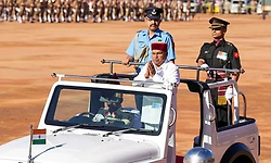 Governor Gehlot recalls contribution of freedom fighters on Independence Day