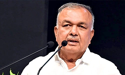 Ramalinga Reddy: ಬಸ್‌ನ ಗುಟ್ಕಾ ಜಾಹೀರಾತು ಹರಿದಿದ್ದಕ್ಕೆ ಸಚಿವರ ಬೇಸರ  