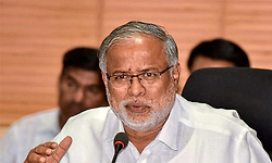 ಅಧಿವೇಶನ ಬಿಟ್ಟು ಕಾಂಗ್ರೆಸ್‌ನಿಂದ ಲೋಕಭವನ ಚಲೋ: ಸುರೇಶ್ ಕಿಡಿ 