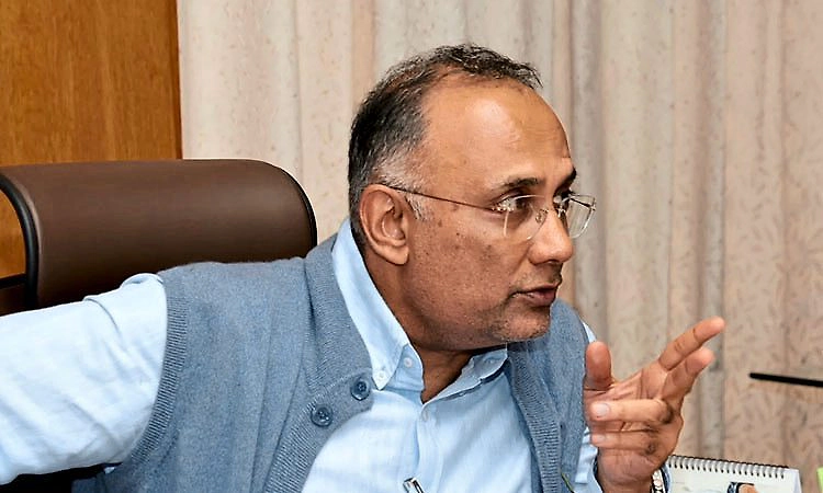 Mangaluru: ರಾಜ್ಯಪಾಲರು ಕೇಂದ್ರದ ಕಪಿಮುಷ್ಠಿಯಲ್ಲಿದ್ದಾರೆ: ಸಚಿವ ದಿನೇಶ್ ಗುಂಡೂರಾವ್