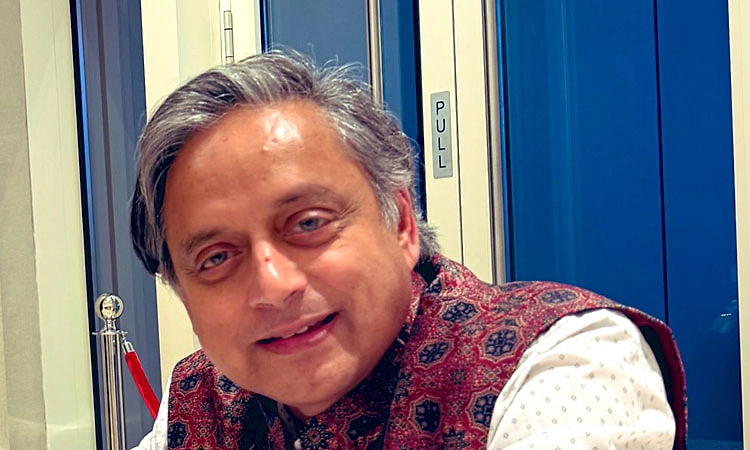 ಸಿಪಿಐ(ಎಂ) ಜತೆಗಿನ ಚರ್ಚೆ: ಪ್ರತಿಕ್ರಿಯಿಸಲು ನಿರಾಕರಿಸಿದ ತರೂರ್! 