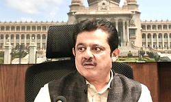 ನಾನೇ ಸಿಎಂ; ಕುಮಾರಸ್ವಾಮಿ ಹಗಲುಗನಸು ಕಾಣುತ್ತಿದ್ದಾರೆ: ಸಚಿವ ಜಮೀರ್ ವ್ಯಂಗ್ಯ