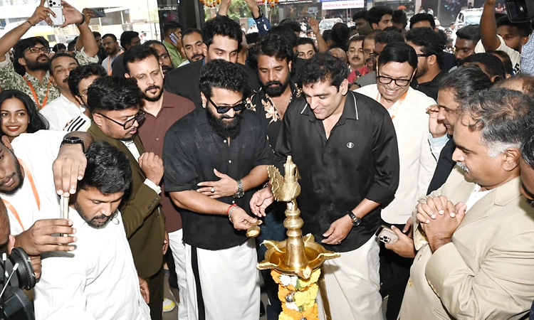 Mangaluru: Grand inauguration of myG showroom; Rishab Shetty among dignitaries present
