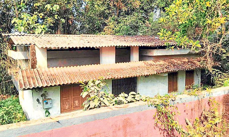 ಕಡಬ: ತೆರೆಯದ ತೋಟಗಾರಿಕೆ ಕಚೇರಿ;  ಪಾಳುಬಿದ್ದ ಸುಸಜ್ಜಿತ ಕಟ್ಟಡ