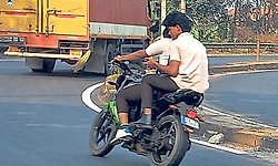 ಹೆಲ್ಮೆಟ್‌ ಇಲ್ಲದೆ ದ್ವಿಚಕ್ರ ವಾಹನ ಸವಾರಿ ಹೆಚ್ಚಳ