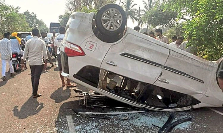 Muddebihala: ಕಾರು-ಟಿಟಿ ಮುಖಾಮುಖಿ ಢಿಕ್ಕಿ: ಮಹಿಳೆ ಸ್ಥಳದಲ್ಲೇ ಸಾವು, ನಾಲ್ವರಿಗೆ ಗಾಯ