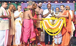 ಈಶ್ವರನ ಐಶ್ವರ್ಯ ಪ್ರಕಟ: ಪಲಿಮಾರು ಶ್ರೀ