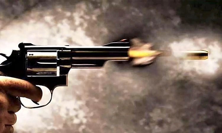 Belagavi: ವಕೀಲರ ಮನೆ ಮೇಲೆ ಗುಂಡಿನ ದಾಳಿ; ಪಾರಾದ 15 ವರ್ಷದ ಮಗಳು!